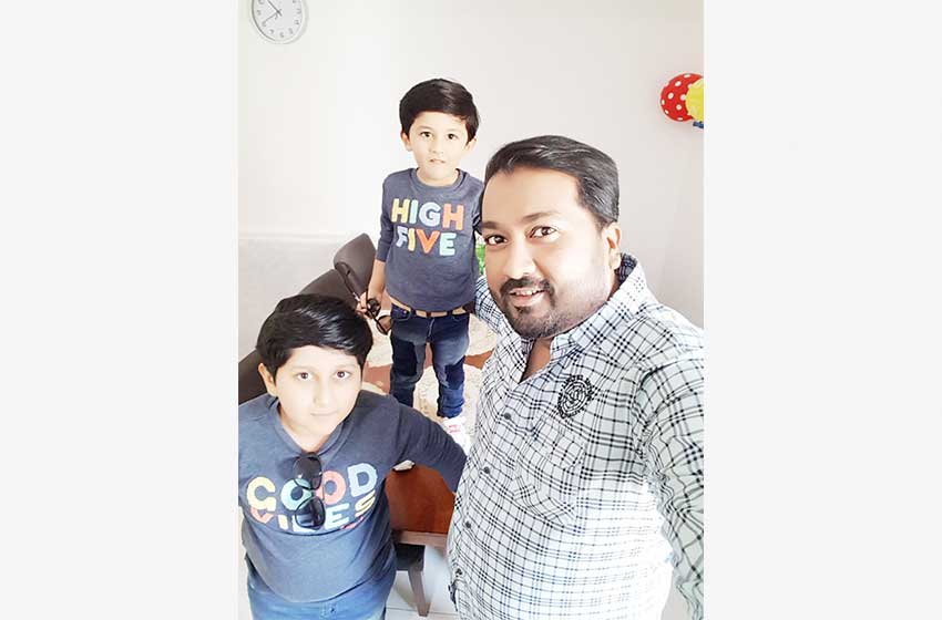വിമാനദുരന്തത്തിൽ പരിക്കേറ്റ കുണിയ കുടുംബം കാഞ്ഞങ്ങാട്ടെത്തി