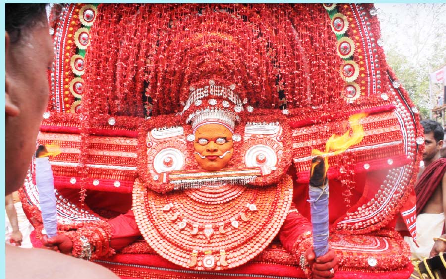 കാവുകൾ ഇന്ന് ചിലമ്പണിയും
