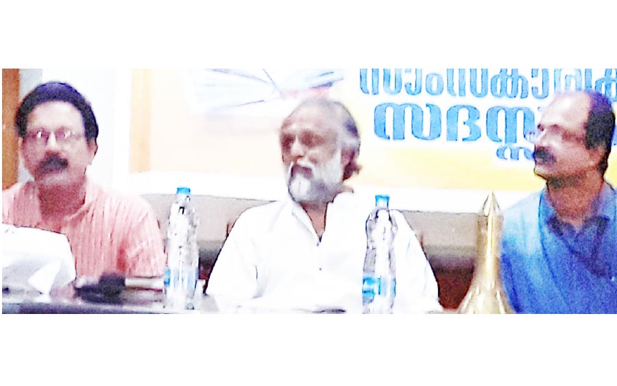 ഇനിയും ഒരങ്കത്തിന് ബാല്യമുണ്ട് : കൈതപ്രം