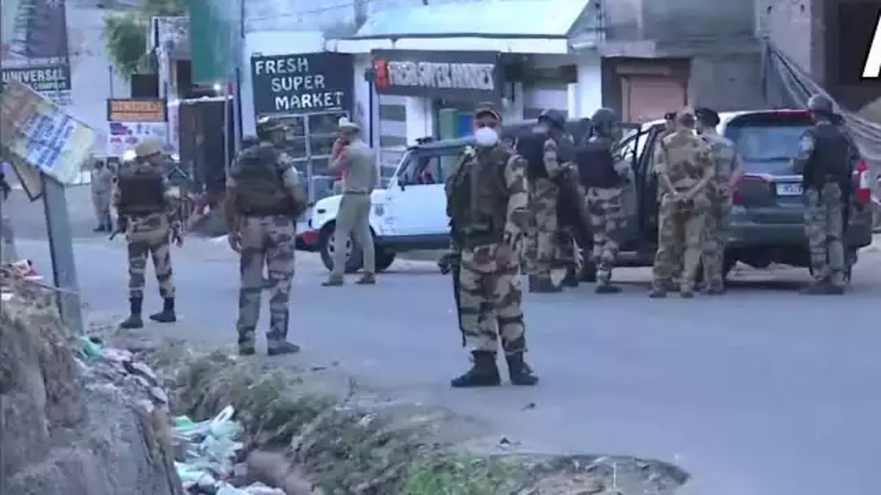 ശ്രീനഗറിൽ രണ്ട് ലഷ്‌കർ ഇ ത്വയ്ബ ഭീകരർ പിടിയിൽ