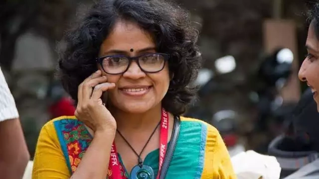 ‘കുഞ്ഞിലയ്ക്കൊപ്പം’; വനിത ചലച്ചിത്ര മേളയിൽ നിന്ന് തന്റെ സിനിമ പിൻവലിച്ച് വിധു വിൻസെന്റ്