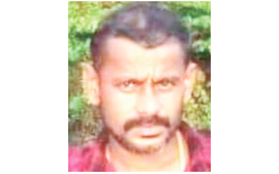 ആത്മഹത്യാ ഭീഷണിക്കിടെ യുവാവ് കഴുത്തിൽ  കുരുക്ക് മുറുകി മരിച്ചു 