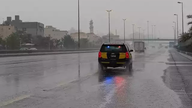 ഒമാനിൽ ഇടിയോട് കൂടിയ മഴയ്ക്ക് സാധ്യത