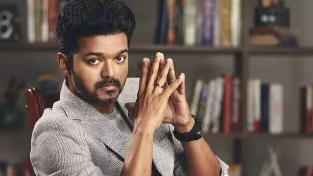 ജാതി, മത, സമ്പന്ന, ദരിദ്ര വ്യത്യാസം ഇല്ലാത്തത് രക്തത്തിന് മാത്രം: വിജയ്