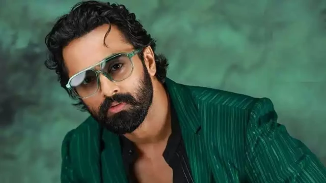 മാളികപ്പുറത്തെ ചൊല്ലി വ്ലോ​ഗറും ഉണ്ണിമുകുന്ദനും തമ്മിൽ തർക്കം; വൈറലായി ഫോൺ സംഭാഷണം