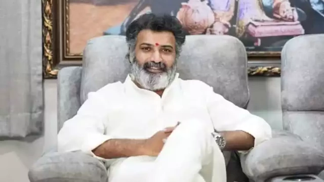 തെലുങ്ക് നടൻ നന്ദമൂരി താരകരത്ന ഗുരുതരാവസ്ഥയിൽ; ആശുപത്രിയിൽ സന്ദർശിച്ച് ജൂനിയർ എൻടിആർ